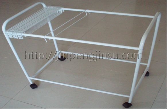 trousers holder with four plastic wheel