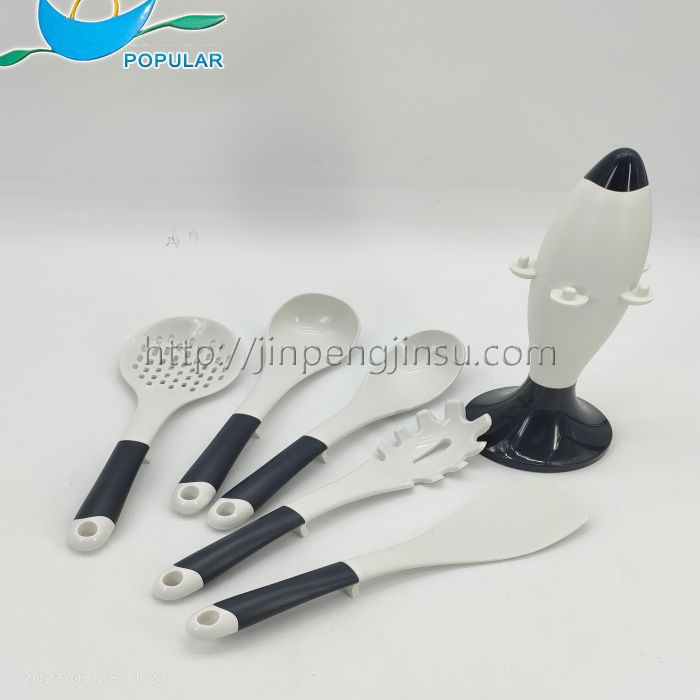 Set of 5 silicone kitchen utensils