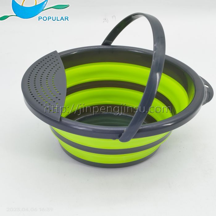 Folding bucket