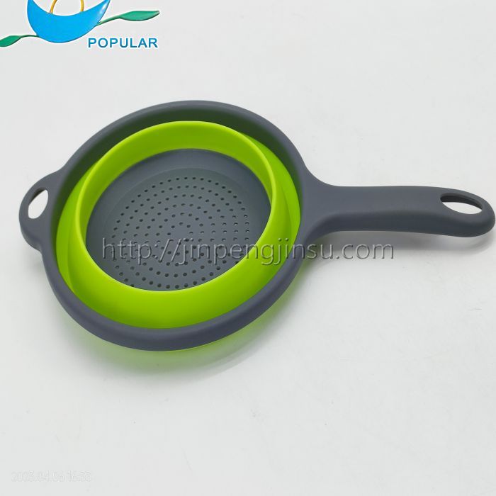 Circular water filter basket with handle